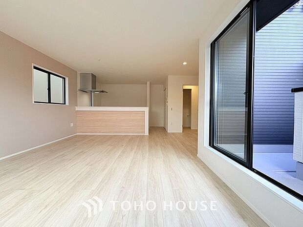 家は、ただ生活する場ではなく、笑顔の毎日、安らぎの日々のために、暮らしを愉しく、快適にする場所。