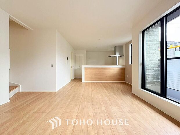 家は、ただ生活する場ではなく、笑顔の毎日、安らぎの日々のために、暮らしを愉しく、快適にする場所。