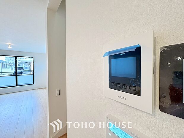 お子様の留守番時にも重宝する必須防犯アイテムです。留守中＆在宅中も「見える安心」がそこにあります。