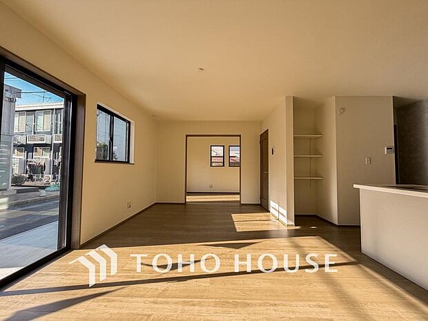 造りこんだ空間演出の妙が生み出す光と質のハーモニーはこの住宅のクオリティの良さを実感させてくれます。