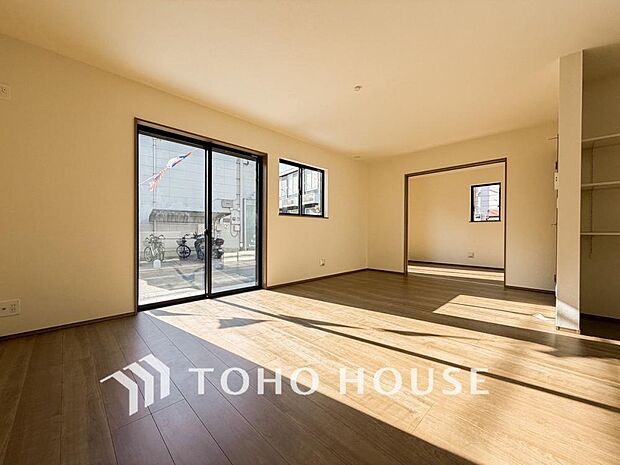 作り手の「気持ちの良いリビングでお過ごししていただきたい」という思いを感じさせます。