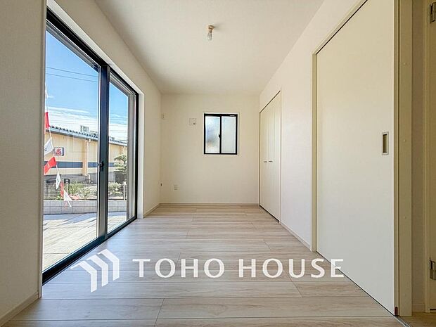 心と体をゆったりと安らげる主寝室。寝室のゆとりが大きい分だけ、暮らしの安らぎは深まります。