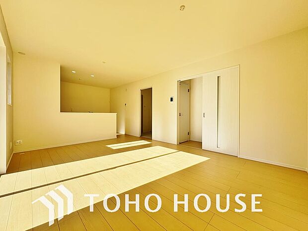 造りこんだ空間演出の妙が生み出す光と質のハーモニーはこの住宅のクオリティの良さを実感させてくれます。