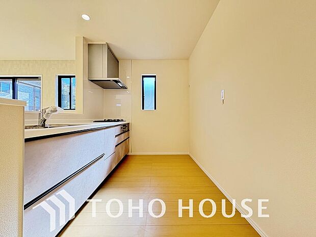 お料理の上手な方が独壇場でお料理の腕を披露するスタイルに向いているキッチンです。