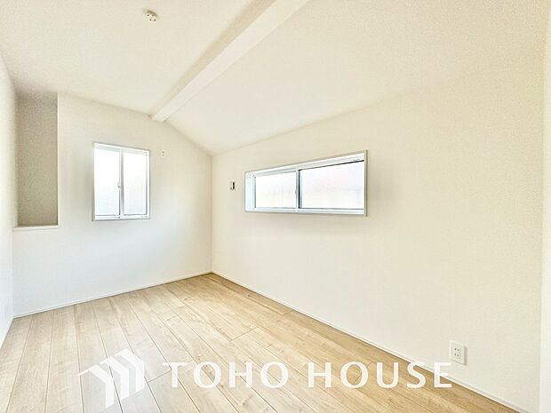 お子様の心と身体を見守る子供部屋として、小さな自立心を育むお部屋作りを見越してご覧下さい。