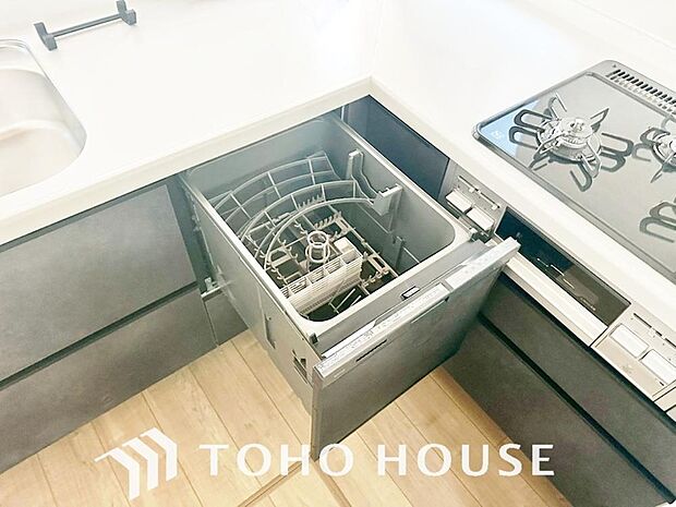食洗機は家事の時間を短くできることがメリット。ビルトインタイプはキッチンをすっきりとみせてくれます。