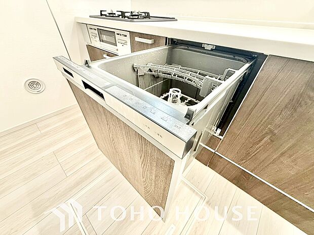 通常の手洗いでは使用出来ないほど高温のお湯や高圧水流を使うことにより汚れを効果的に落とすことができる。