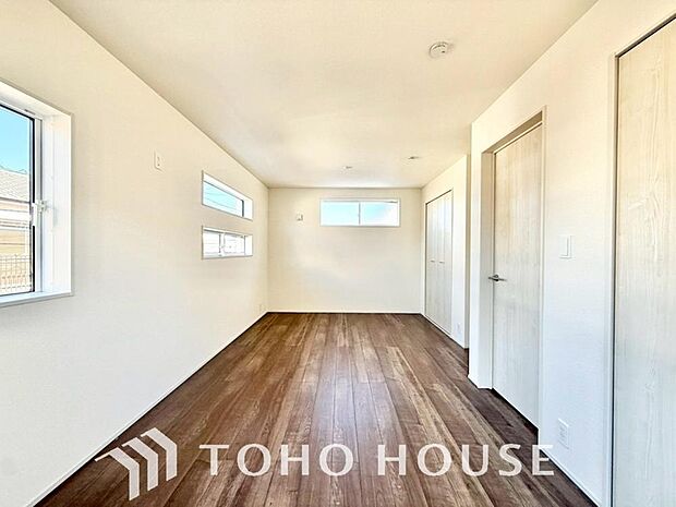 白を基調とした室内は、明るい住空間を造り出すだけでなく、清潔感をもたらしてくれます。