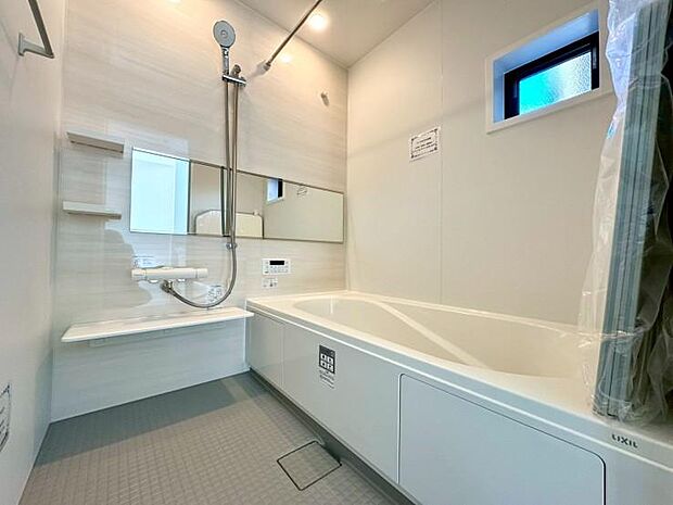 快適且つ清潔な空間を演出した浴室は一日の疲れを和らげ、心も体もオフになる時間を楽しむことが可能です。