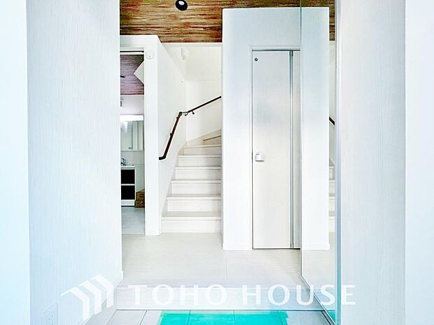 この場所には「希望」と「優越」で包み込んでくれる「特別」な空間があります。