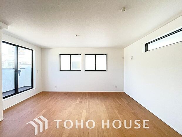 造りこんだ空間演出の妙が生み出す光と質のハーモニーはこの住宅のクオリティの良さを実感させてくれます。