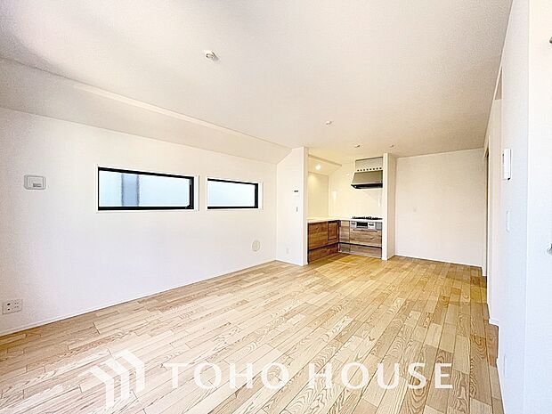 造りこんだ空間演出の妙が生み出す光と質のハーモニーはこの住宅のクオリティの良さを実感させてくれます。