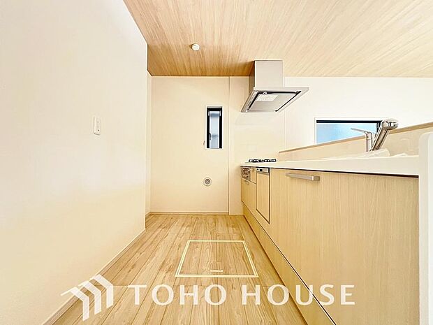 お料理の上手な方が、独壇場でお料理の腕を披露するスタイルに向いているキッチンです。