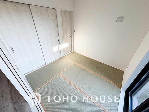 生活感を感じない空間では落ち着く事はできません。絶妙な雰囲気、配色、素材感を意識してコーディネート。