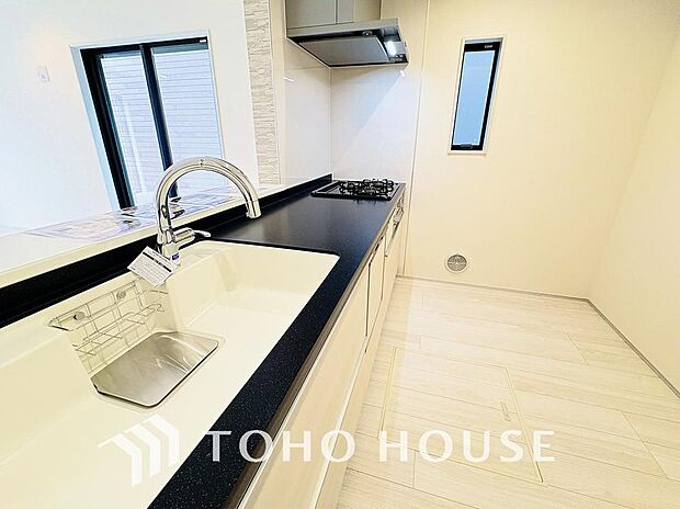 浄水と原水をボタン一つで切り替えられる浄水器一体型水洗。近年主流になりつつある人気の設備です。