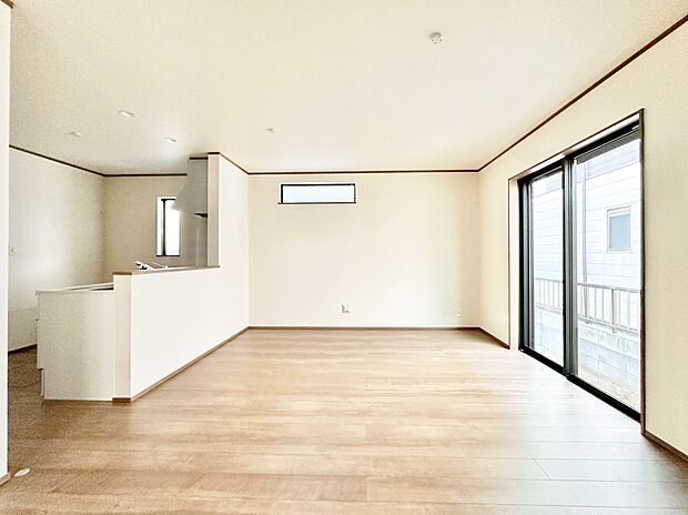 広いLDKでは家族が集まり一緒の時間を過ごせる工夫がされております。