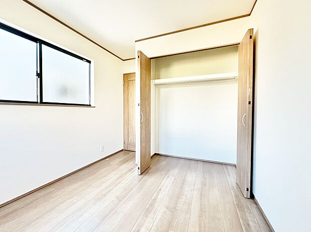 白を基調とした室内は、明るい住空間を造り出すだけでなく、清潔感をもたらしてくれます。