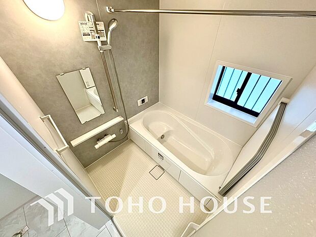 心地よいバスタイムを演出する浴室はゆとりあるサイズを採用。