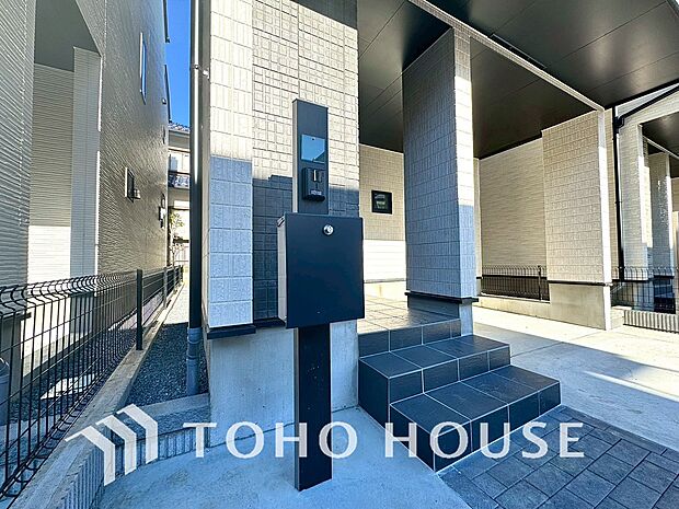 実際に生活する側に立って設計した工夫が要所要所に感じられるキメ細やかさがこの邸の魅力の一つです。