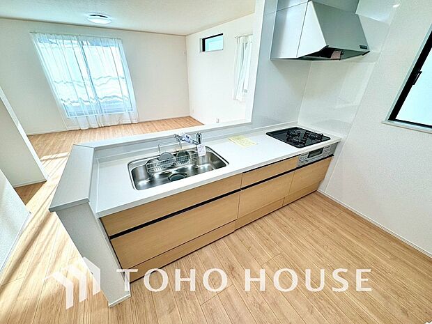 広々キッチンを採用。みんなで作った料理を召し上がりながらの会話は、どのような物になるのでしょうか。