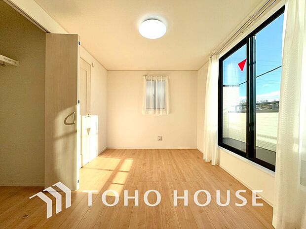 暖色系の照明は、心理的にも落ち着きを得られやすいそうです。