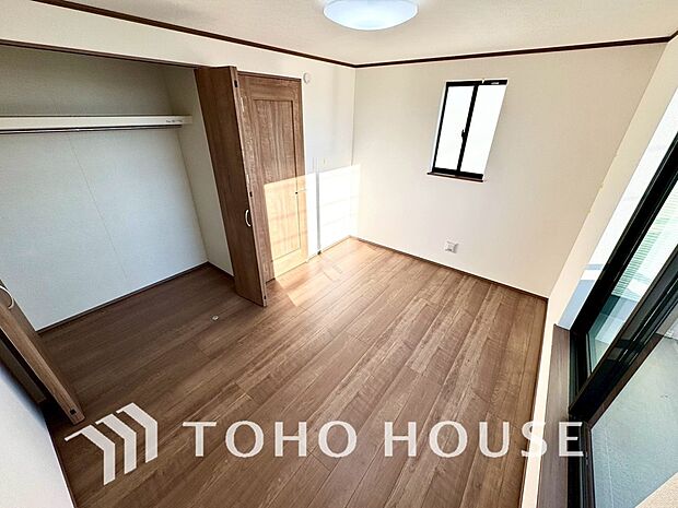 心と体をゆったりと安らげる主寝室。寝室のゆとりが大きい分だけ、暮らしの安らぎは深まります。