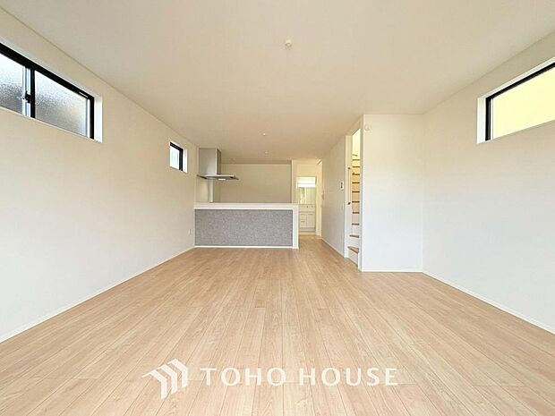 造りこんだ空間演出の妙が生み出す光と質のハーモニーはこの住宅のクオリティの良さを実感させてくれます。