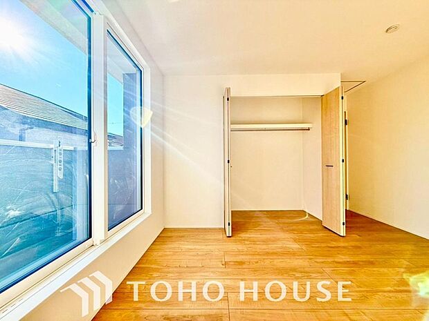 一日の疲れを癒やしてくれる主寝室。時を忘れて過ごす場所として過ごせるお部屋。