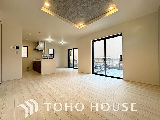 家は、ただ生活する場ではなく、笑顔の毎日、安らぎの日々のために、暮らしを愉しく、快適にする場所。