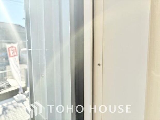 複層ガラスは結露を抑えたり、遮音にも効果を発揮します。