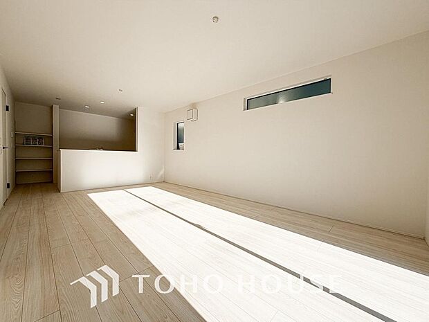 作り手の「気持ちの良いリビングでお過ごししていただきたい」という思いを感じさせます。