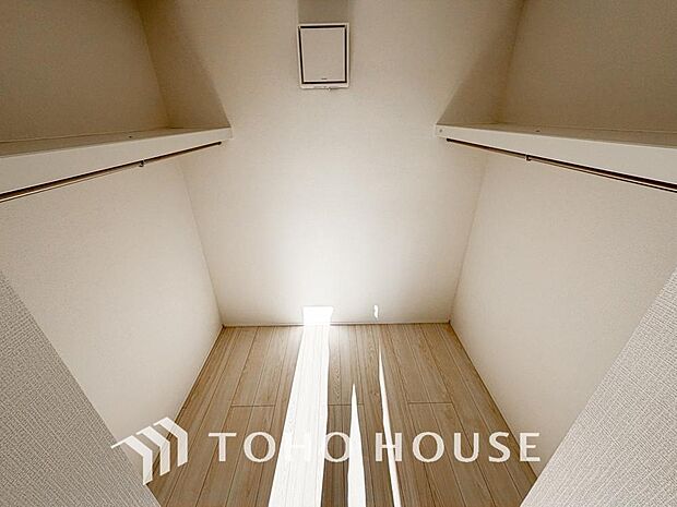 たっぷりと荷物が入るよう、ウォークインクローゼットを完備いたしました。