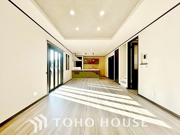 造りこんだ空間演出の妙が生み出す光と質のハーモニーはこの住宅のクオリティの良さを実感させてくれます。