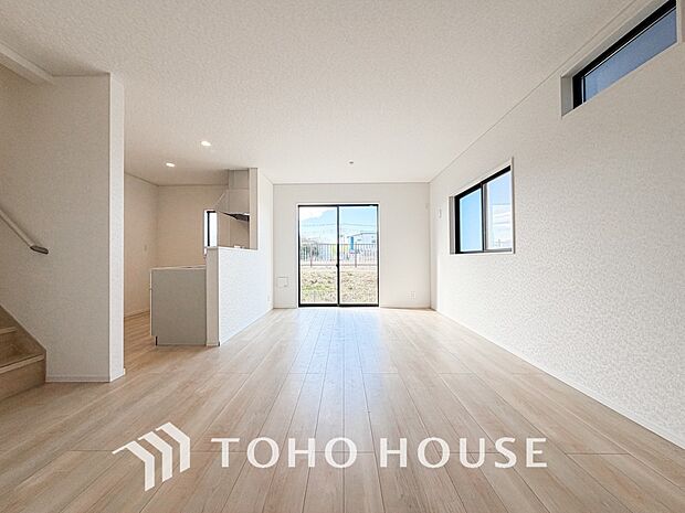 作り手の「気持ちの良いリビングでお過ごししていただきたい」という思いを感じさせます。