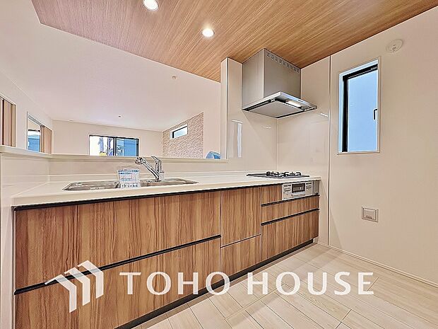 広々としたキッチンスペースで快適に作業ができると、毎日のお料理もより一層楽しく取り組めそうですね。