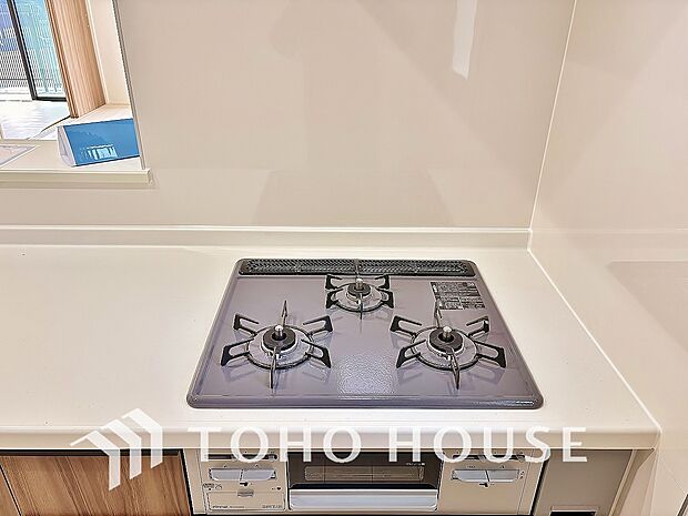 毎日料理をする、料理が好き、家族が多くて量を作る必要がある、等の方々にとっては必須の3口コンロ。