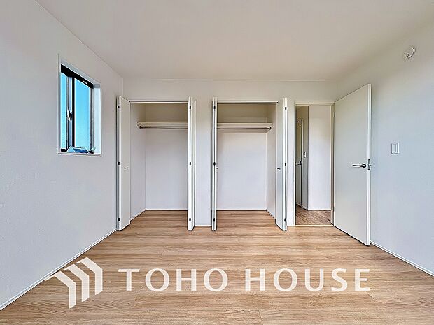 心と体をゆったりと安らげる主寝室。寝室のゆとりが大きい分だけ、暮らしの安らぎは深まります。