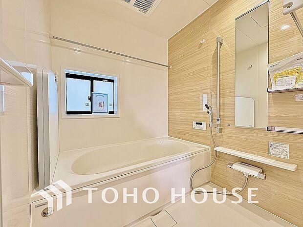 落ち着いた雰囲気のバスルーム。一日に疲れをゆったりと癒すプライベートな空間になりそうです。