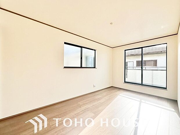 お子様の心と身体を見守る子供部屋として、小さな自立心を育むお部屋作りを見越してご覧下さい。
