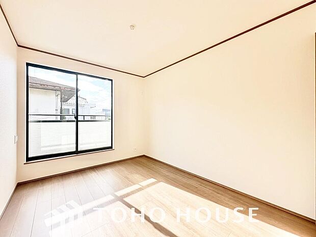 暖色系の照明は、心理的にも落ち着きを得られやすいそうです。