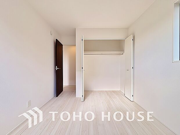 白を基調とした室内は、明るい住空間を造り出すだけでなく、清潔感をもたらしてくれます。