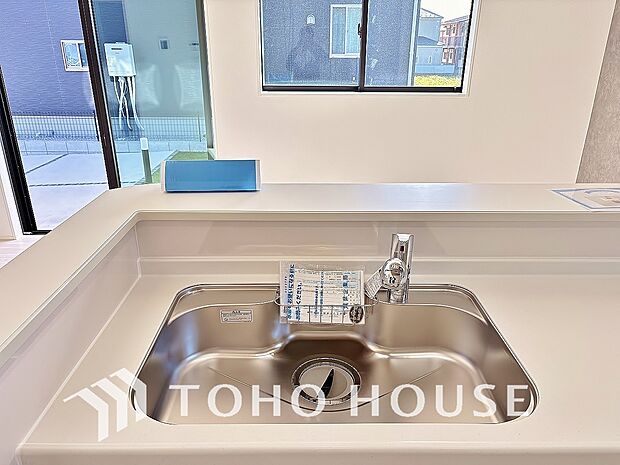 浄水と原水をボタン一つで切り替えられる浄水器一体型水洗。近年主流になりつつある人気の設備です。