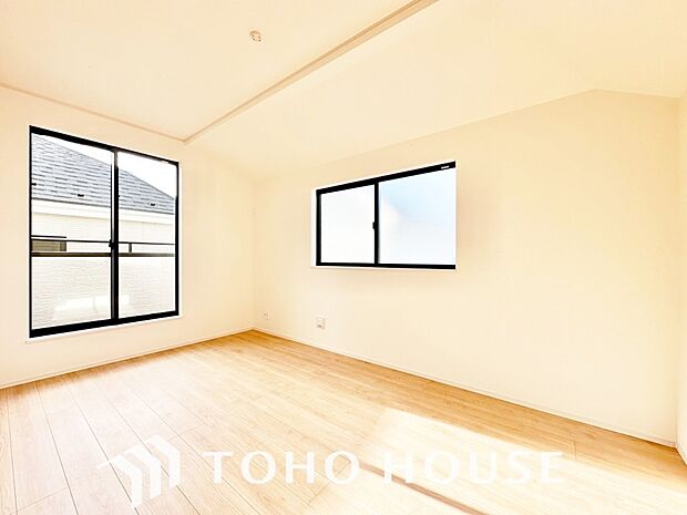 心と体をゆったりと安らげる主寝室。寝室のゆとりが大きい分だけ、暮らしの安らぎは深まります。