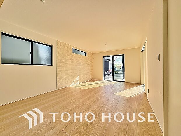 作り手の「気持ちの良いリビングでお過ごししていただきたい」という思いを感じさせます。