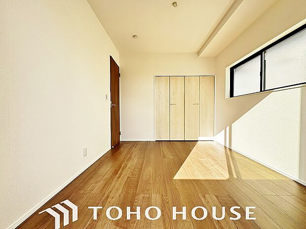 心と体をゆったりと安らげる主寝室。寝室のゆとりが大きい分だけ、暮らしの安らぎは深まります。