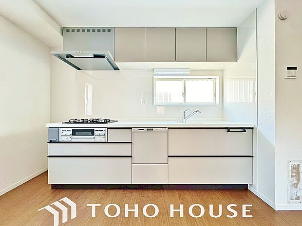 広々キッチンを採用。みんなで作った料理を召し上がりながらの会話は、どのような物になるのでしょうか。