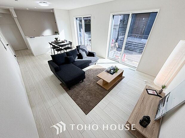 家は、ただ生活する場ではなく、笑顔の毎日、安らぎの日々のために、暮らしを愉しく、快適にする場所。