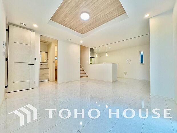 造りこんだ空間演出の妙が生み出す光と質のハーモニーはこの住宅のクオリティの良さを実感させてくれます。