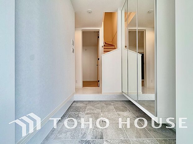 この場所には「希望」と「優越」で包み込んでくれる「特別」な空間があります。