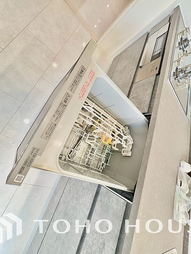 通常の手洗いでは使用出来ないほど高温のお湯や高圧水流を使うことにより汚れを効果的に落とすことができる。